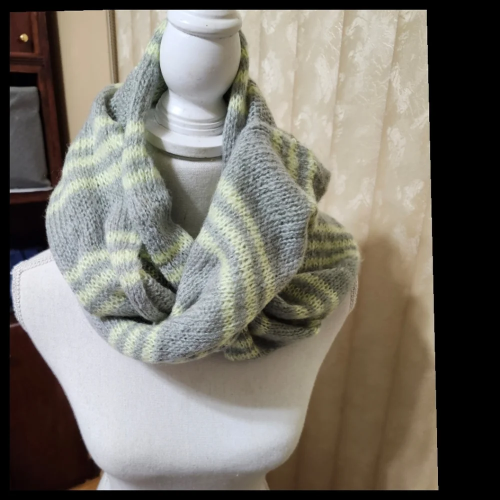Wooden Ships Striped Infinity Scarf Green/Gray Soft Knit Wool Blend●
